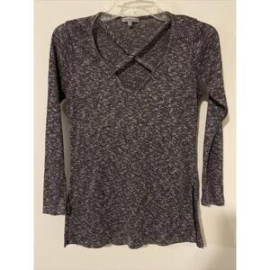 Charlotte Russe Womens XS Black Vneck Long Sleeved Blouse! A2462